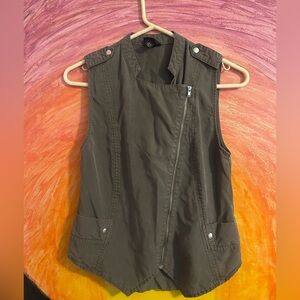 Olive Sleeveless Women's Top Vest